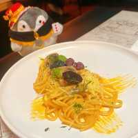House 000 Bistro