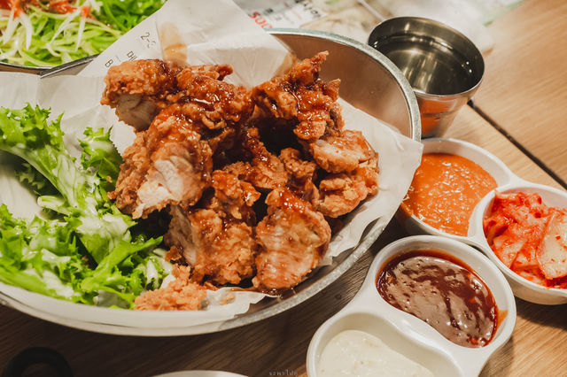 ร้านหมูย่างบุฟเฟ่ต์ 강남 돼지상회 | สาขาฮงแด
