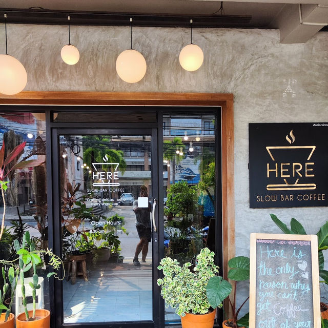 • HERE slow bar coffee 🏕️🎠
