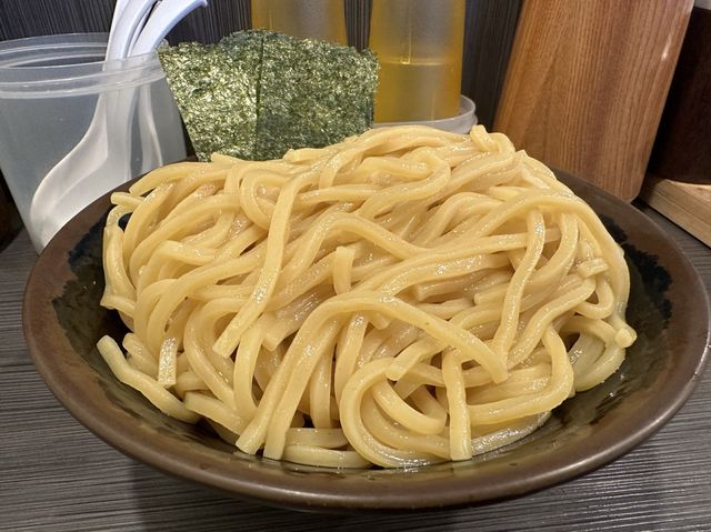 東京・四谷。元祖塩つけ麺の店『めん屋桔梗 坂町店』
