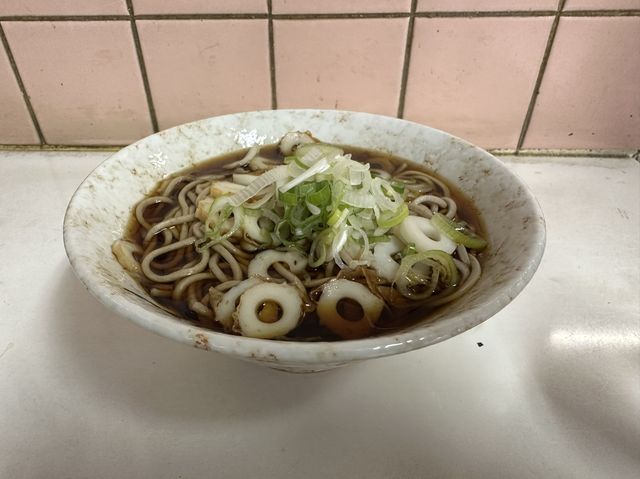 北海道・札幌。札幌の地下街の立ち食いそば『ひのでそば』