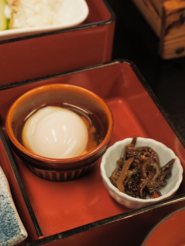 日本住宿篇，早餐是低級懷石料理版本 