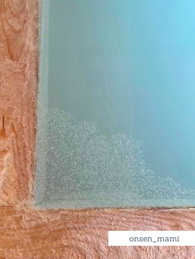 【福島 高湯温泉】水色の温泉に入れる大浴場と露天風呂
