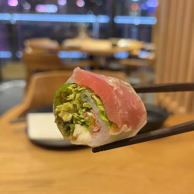 尖沙咀邊嘆維港夜景邊食晚餐