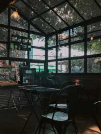 Slurp coffee specialist คาเฟ่ริมแม่น้ำ