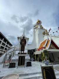 กราบหลวงพ่อโต ณ วัดอินทรวิหาร (พระอารามหลวง)