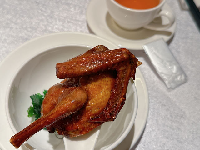 想望住無敵海景嘆中菜，銅鑼灣張公館就係一個好選擇～位於銅鑼灣V Point 29樓，居高臨下，設落地大玻璃