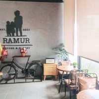 Ramur cafe'  จิบกาแฟแลปลาคาร์ฟ ที่ลับแล