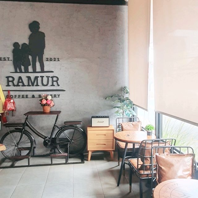 Ramur cafe'  จิบกาแฟแลปลาคาร์ฟ ที่ลับแล