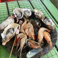 内陸国ラオス辺境のルアンナムターでまさかのseafood buffet