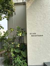233 Poshtel คาเฟ่ บาร์ และที่พัก