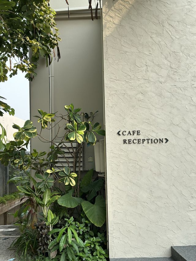 233 Poshtel คาเฟ่ บาร์ และที่พัก