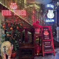Fire Tiger Bar & Restaurant. ไอคอนสยาม
