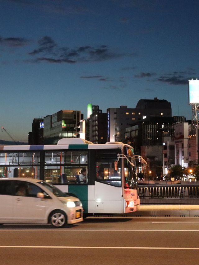후쿠오카 밤에 가볼만한곳, 나카스 강 
