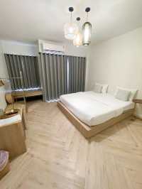 โรงแรมน่าพัก สไตล์มินิมอล ในเมืองอุทัย