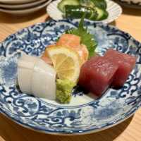 【大阪・阪急梅田】朝5時まで営業する餃子が美味しい居酒屋「大衆酒場 はち」