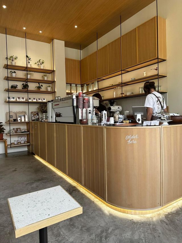 Onibus Coffee Bangkok ซามุไร ใจกลางกรุง 🇯🇵