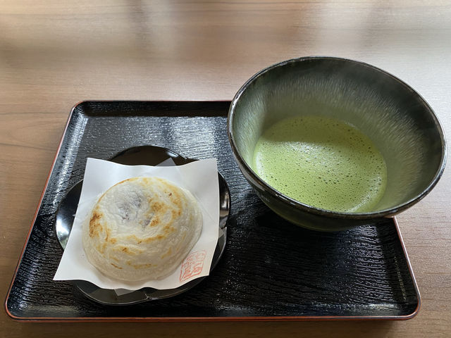 福岡・太宰府。お茶屋さんでゆっくり梅ヶ枝餅をいただく『お石茶屋』