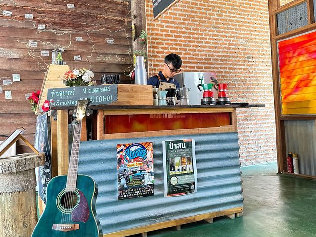 Bunchai Slow-bar ☕️ กับบรรยากาศวินเทจที่ทับสะแก
