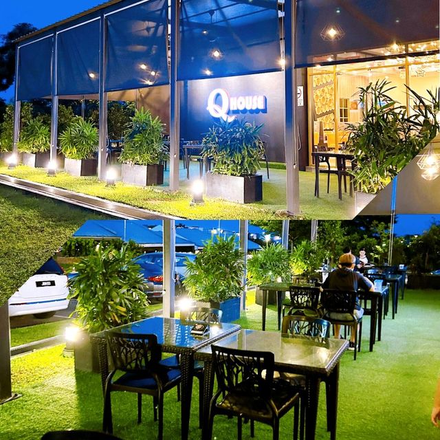 Q House Gaya Garden Fusion Cuisines