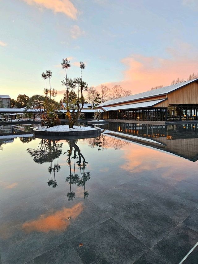 【京都】天然温泉の屋外プールを堪能！ステイしながら心身共にととのうホテル✨