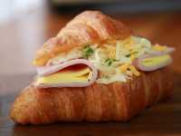 Bualuang  Bakery