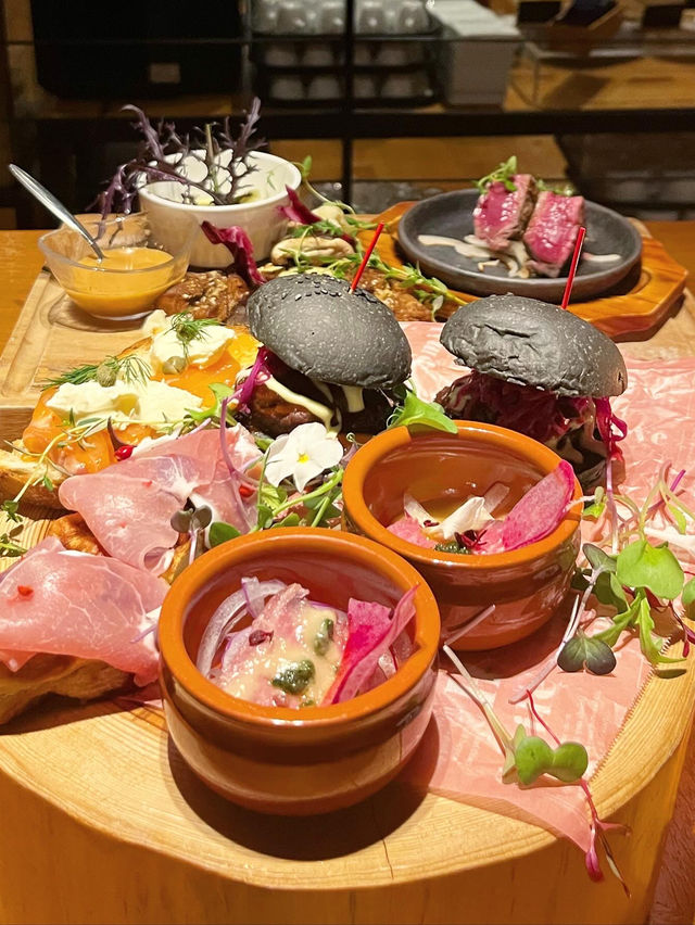 【福岡グルメ】豪華なお肉とデザートのナイトアフタヌーンティー🥰