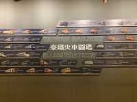 【高雄景點】哈瑪星鐵道文化園區：歷史鐵軌、鋼鐵藝術，火車模型展示場所
