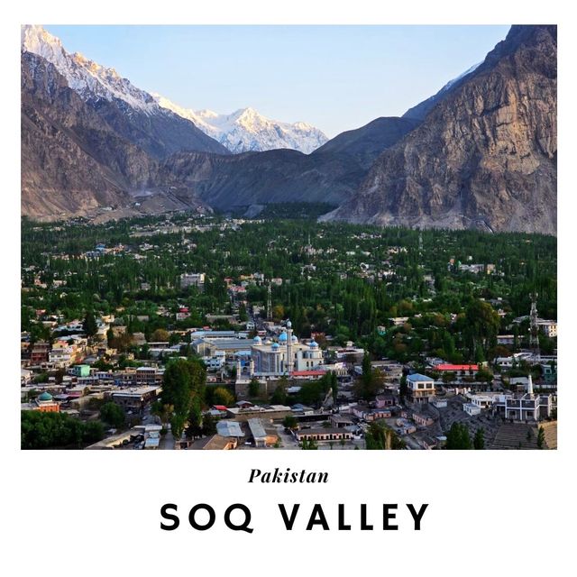 Trekking into Tranquility: Soq Valley's Idyllic Escape