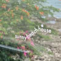 คาเฟ่สุดฮิตติดทะเล Sunny Beach House พัทยา