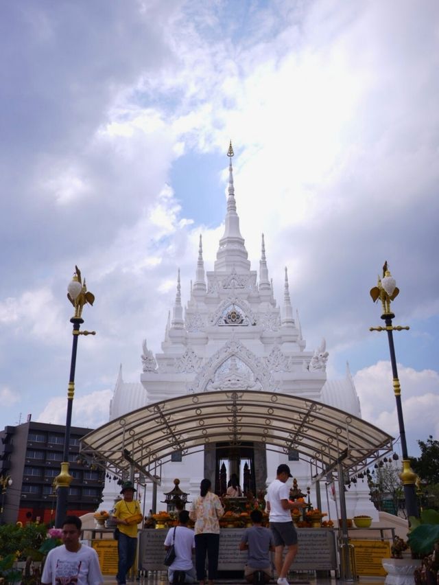 🌄 ศาลหลักเมืองสุราษฎร์ธานี