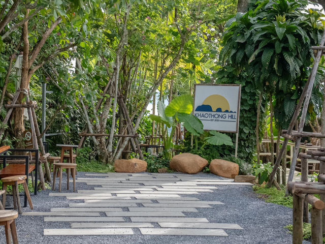 Khaothong Hill Cafe & Restaurant จ.กระบี่