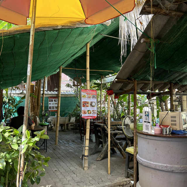 チェンマイ穴場🇹🇭絶品カオソーイのお店