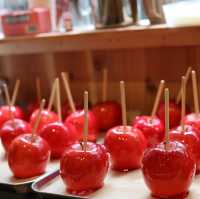 Candy Apple ร้านแอปเปิ้ลเคลือบน้ำตาล เกียวโต