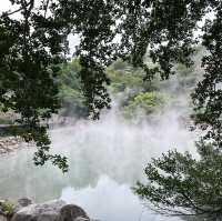 【北投】地熱谷公園：硫磺煙霧瀰漫、附近煮溫泉蛋超好玩！