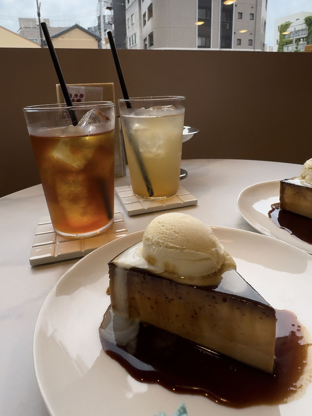 【北九州カフェ】ピンクのドアとクルクルが目印の可愛いカフェ♡