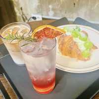 ソウル聖水洞　圧倒的空間‼️リノベーションカフェ　大林倉庫