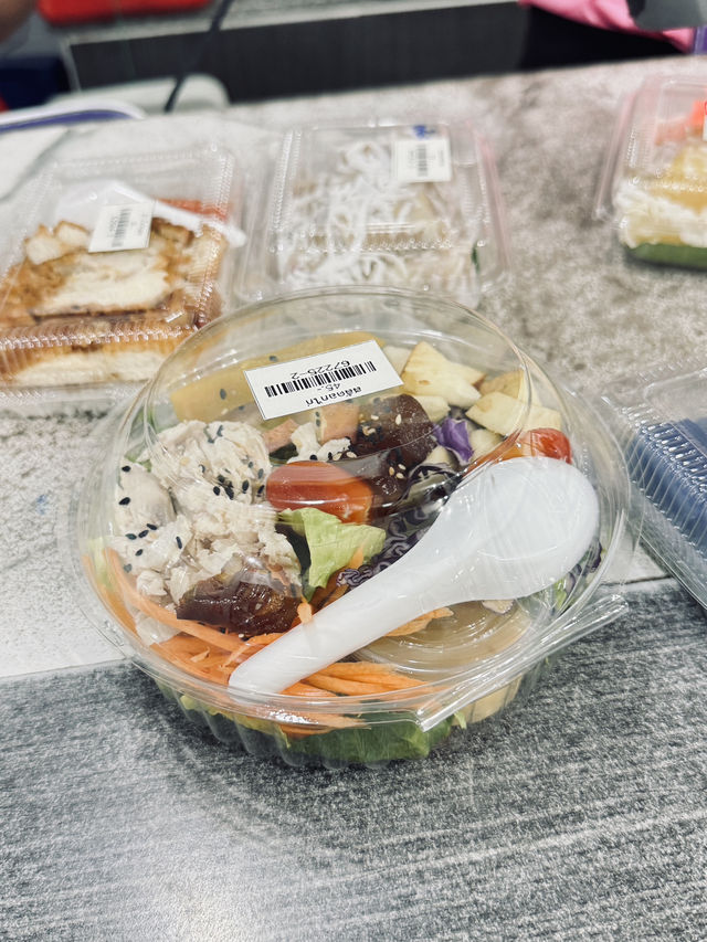 ร้านค้าศูนย์การแพทย์ มศว องครักษ์ อาหารถูกและดี!