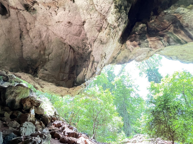 泰國攀牙府 大自然的修行場 Wat Suwan Khuha วัดสุวรรณคูหา