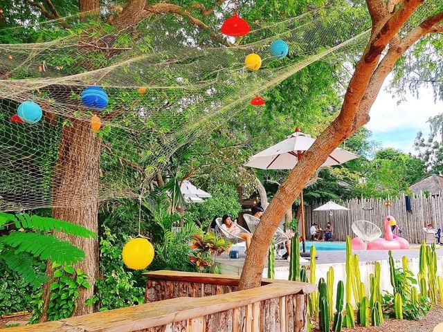 Susie Beach คาเฟ่ริมทะเล หาดสวย พัทยา