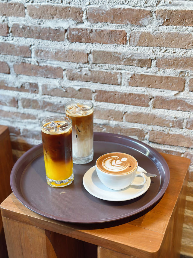 ☕️泰國清邁古城區網紅紅磚咖啡店🤎