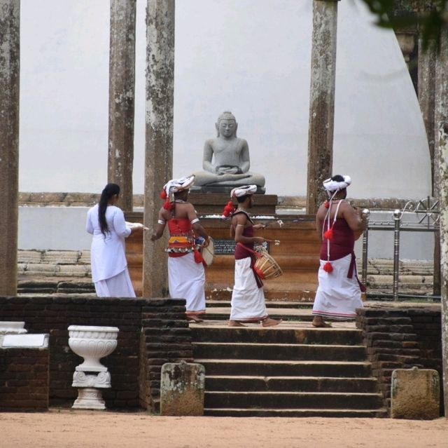 The white stupas of Mihintale 🇱🇰