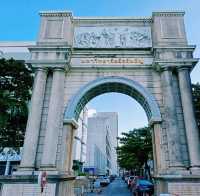 泰國曼谷最美歐式花園大學景點:易三仓大学，絕美泰式廟宇建築結合歐式綠洲花園，適合打卡拍照📸