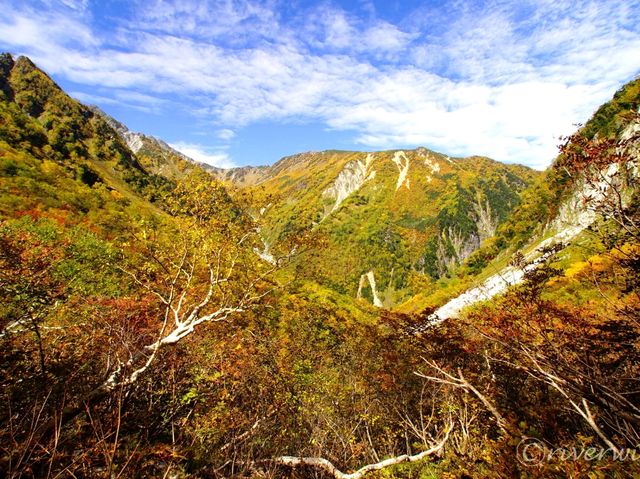 【長野県】日本一の紅葉と唯一無二の絶景！涸沢カール