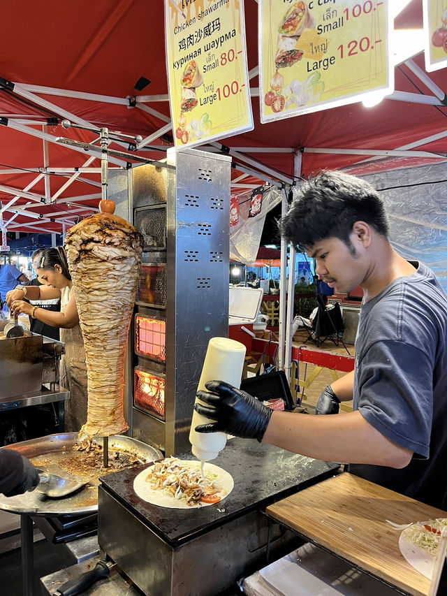 【タイ･パトン🇹🇭】屋台がずらりと並ぶ市場！激安で食べれるシーフード屋台🦐