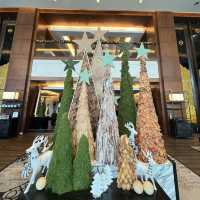 โรงแรม Marriott สุขุมวิท  Merry 🎄สีเขียว