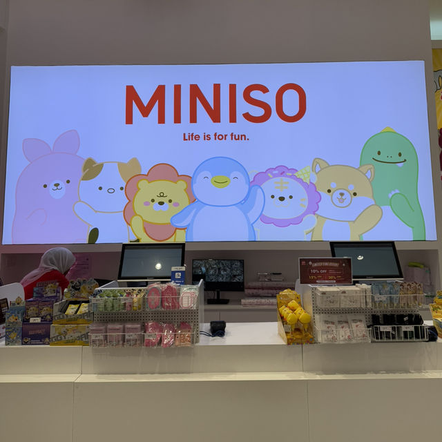 Solo Trip: Colorful Finds & Solo Smiles at Miniso!