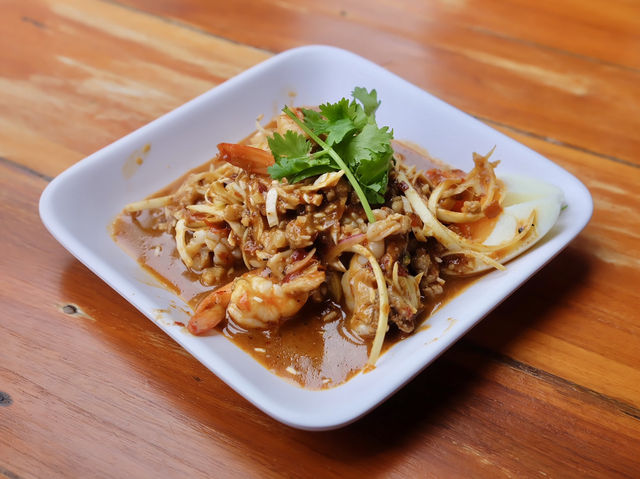 ครัวม่อนไข่ มาสวนผึ้งต้องแวะค่ะ