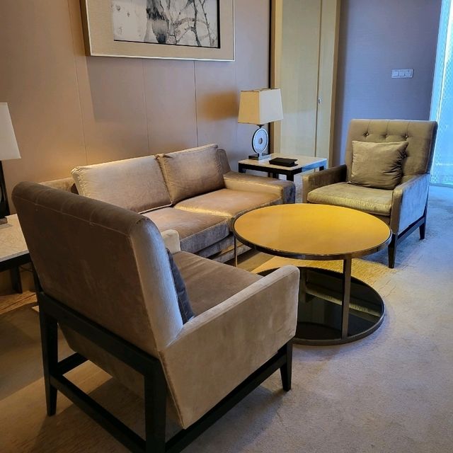 Hilton Dalian 5 star hotel in the city 🏙️
