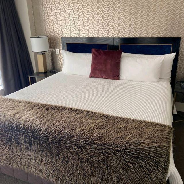 Bolton Hotel